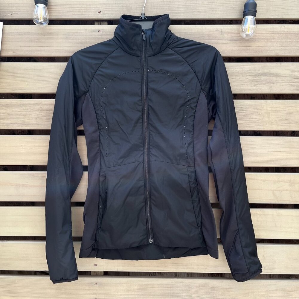 Lululemon Run For Cold Puffer Jacket Black PrimaLoft Insulated Full Zip Size 4